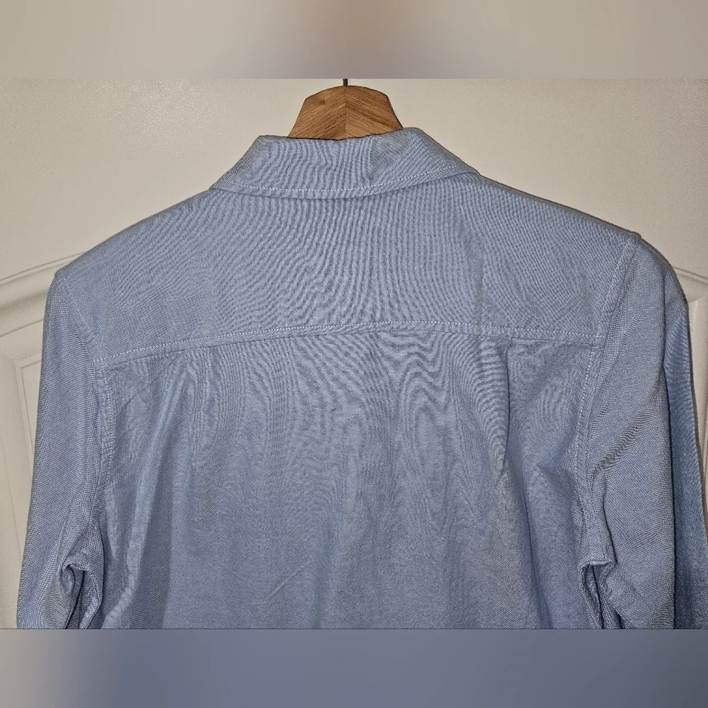 The Children's Place Oxford Blue Button Up Long Sleeve Shirt. Classic Style 14H